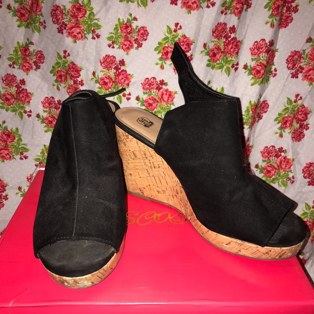 Wedged Tops